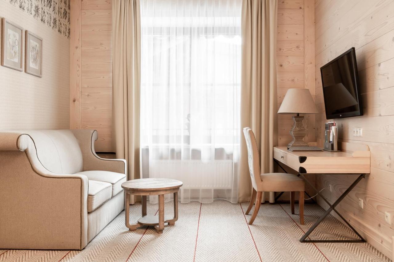 Aries Suite,1174318470:JPEG